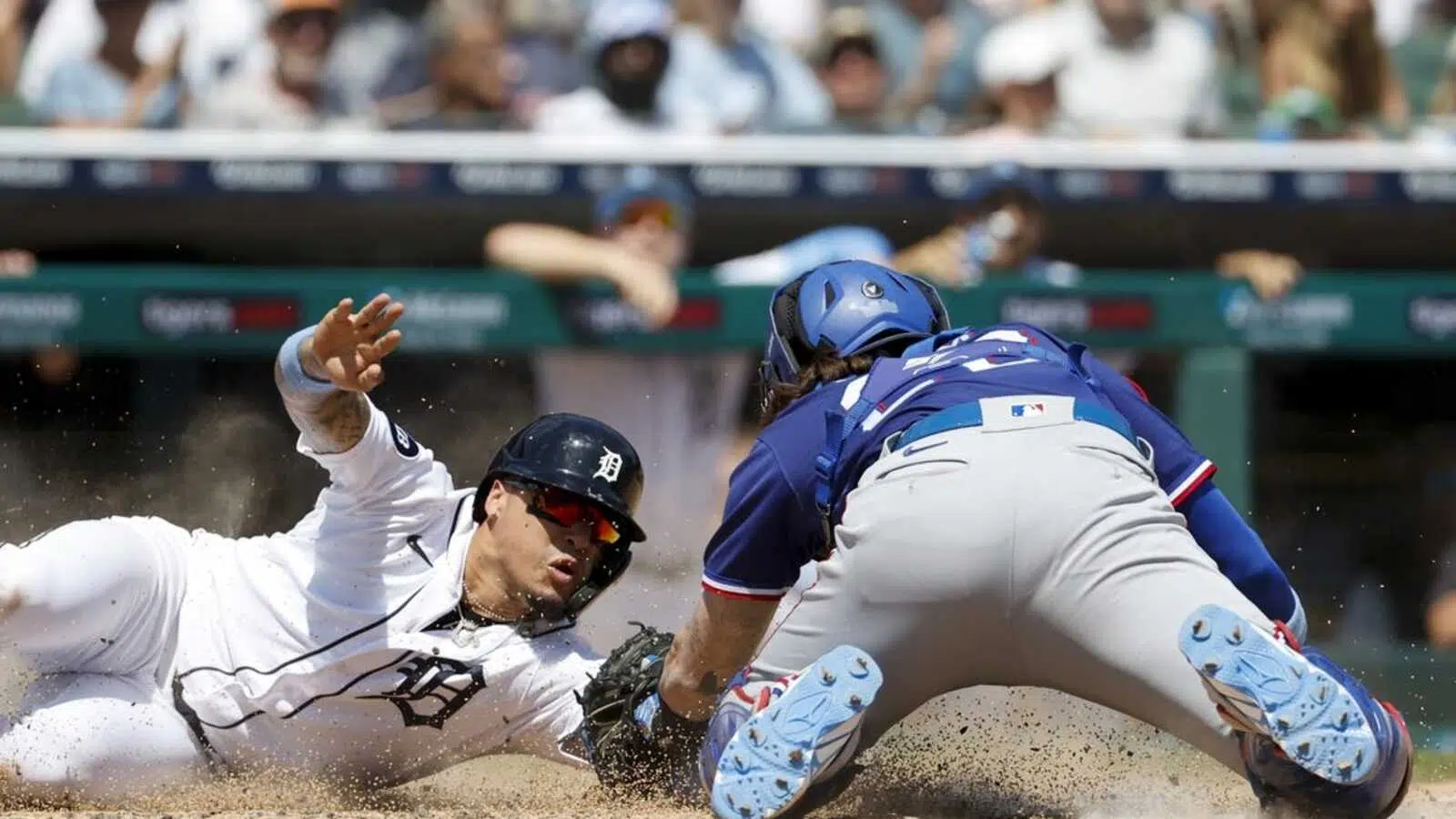 Rangers hope hot-hitting continues in opener vs. Tigers Rangers hope hot-hitting continues in opener vs. Tigers
