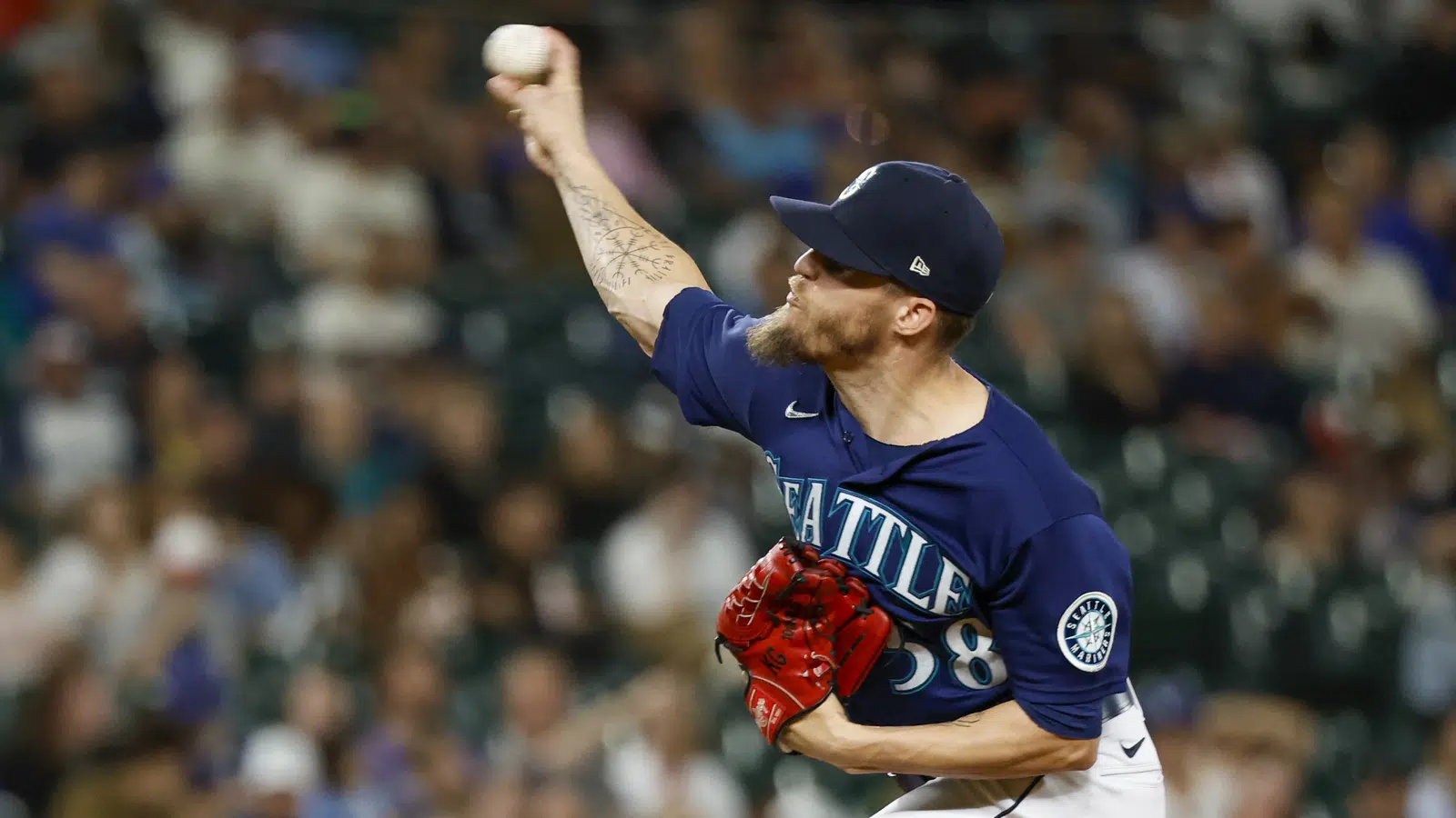 Reliever Ken Giles elects free agency after clearing waivers Reliever Ken Giles elects free agency after clearing waivers